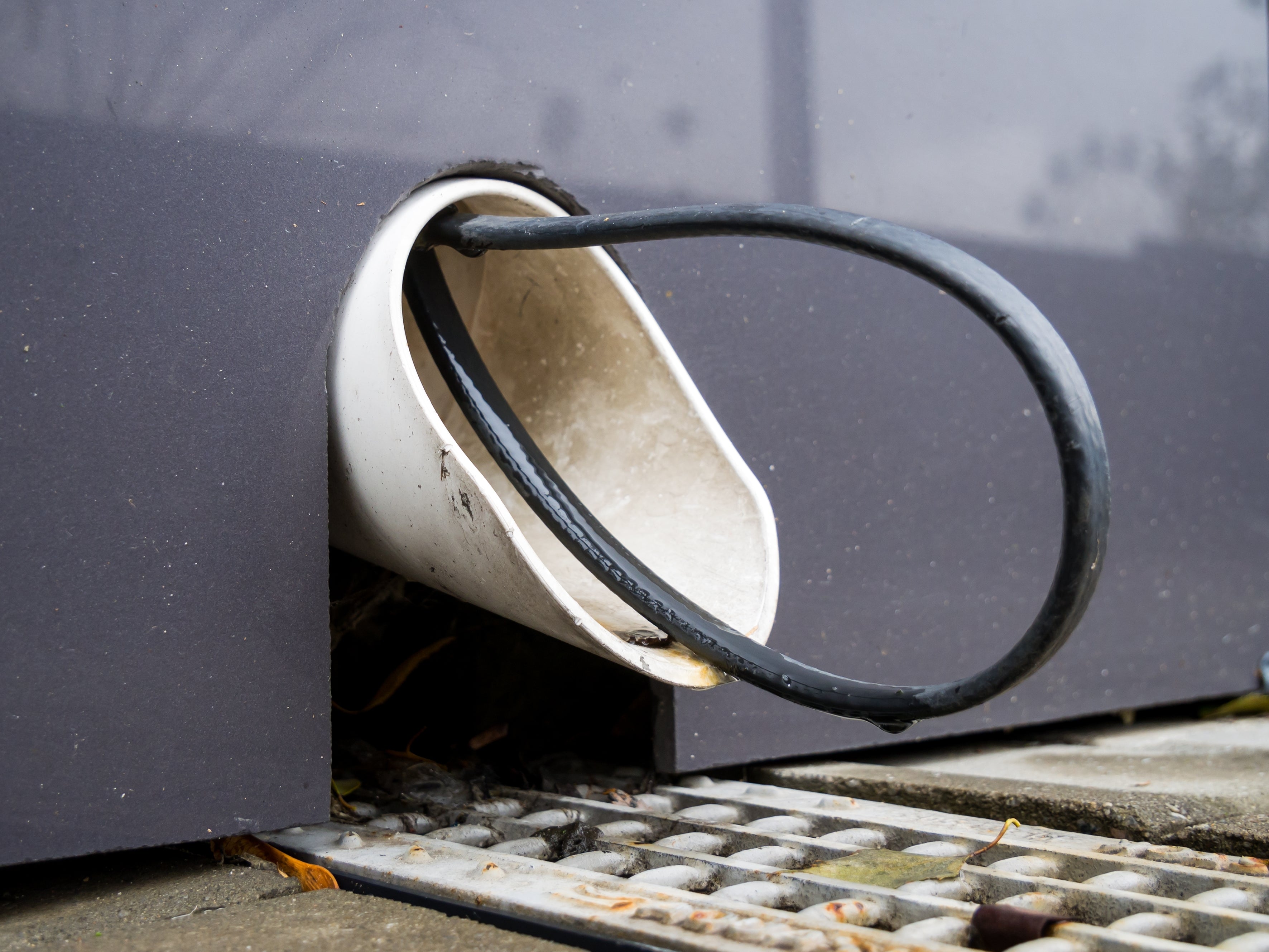 How Does Heat Trace Work for PVC Pipes? - HeatAuthority